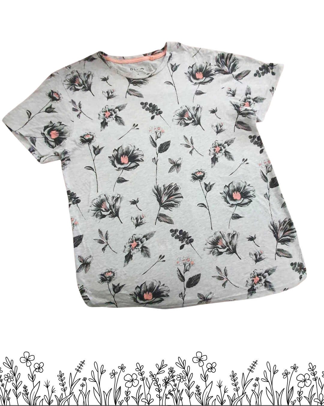 BLAQ Melbourne Floral Print T-Shirt – Women’s Size M | Soft Grey Short Sleeve Tee