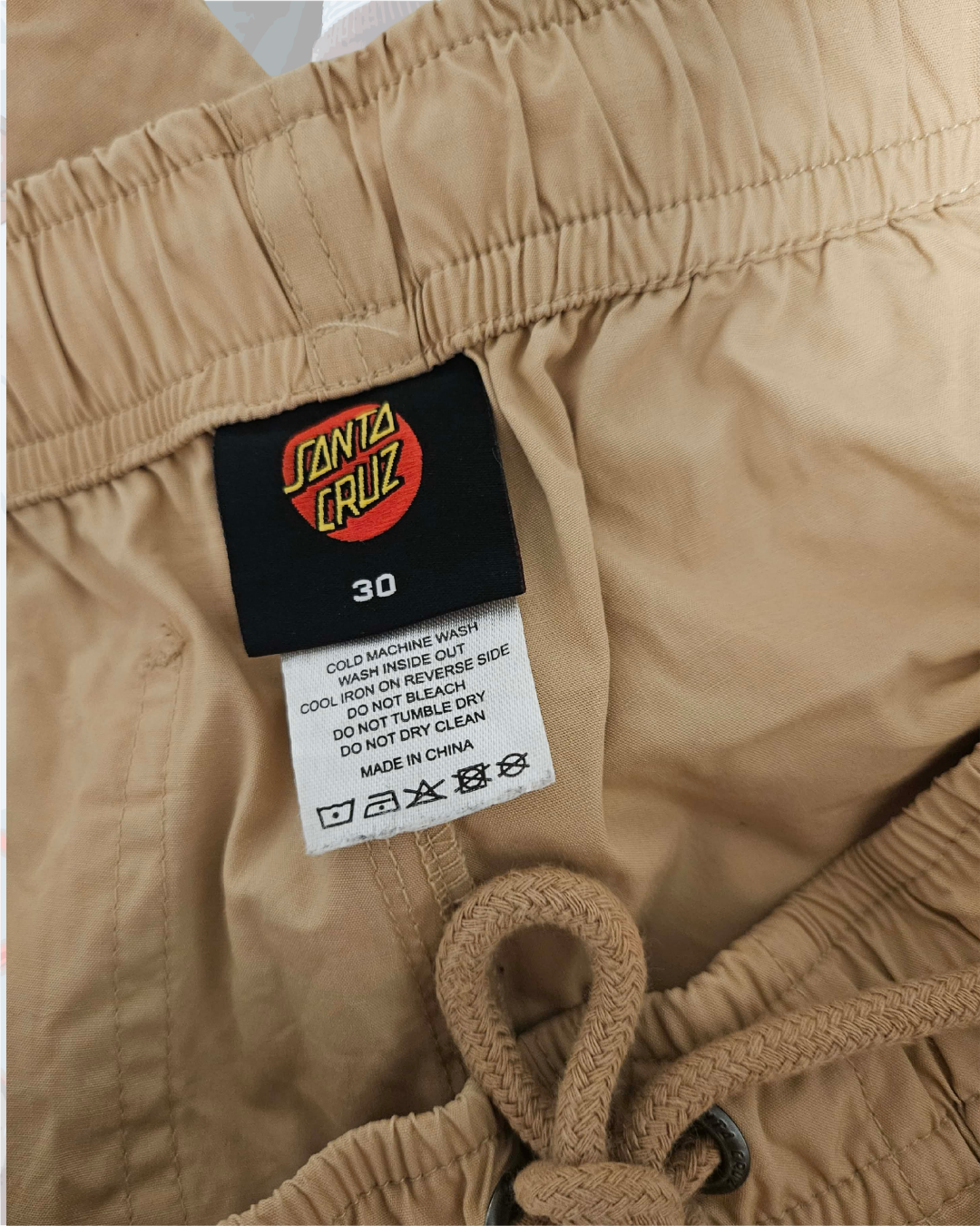 Santa Cruz Boys Boardshorts Size 30 – Beige Skate Shorts